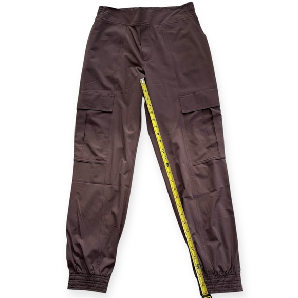 Athleta Chelsea Utility Cargo Jogger pants in Mineral Brown Women’s Size 6 - Picture 4 of 7